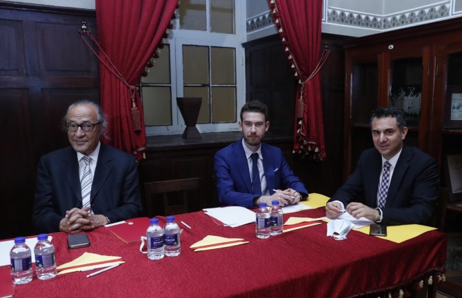 Galatasaray’da Yeni Yönetim İlk Toplantısını Galatasaray Lisesi’nde Yaptı