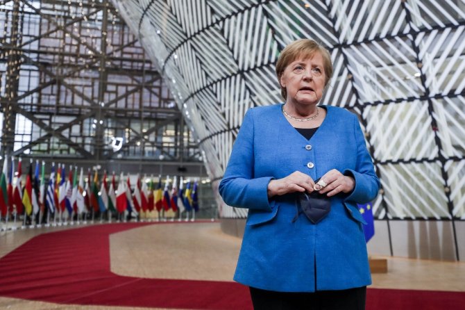 Merkel: “Libya Halkının Geleceği Hakkında Karar Vermeli”