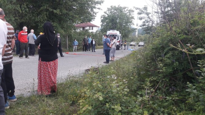 Minibüsün Altında Kalan 5 Yaşındaki Çocuk Hayatını Kaybetti