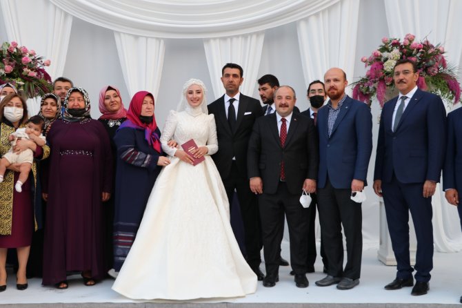 Bakan Varank Ve Bilal Erdoğan, Gaziantep’te Nikah Şahitliği Yaptı