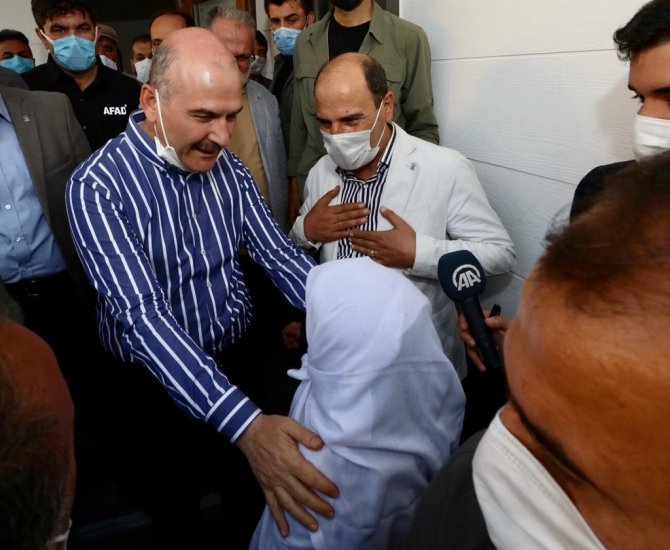 Bakan Soylu Depremzedelerle Bir Araya Geldi