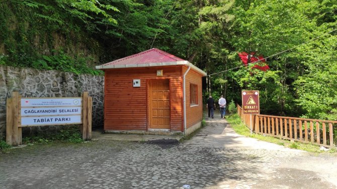 Çağlayanbidi Şelalesi Doğal Güzelliği İle İlgi Çekiyor