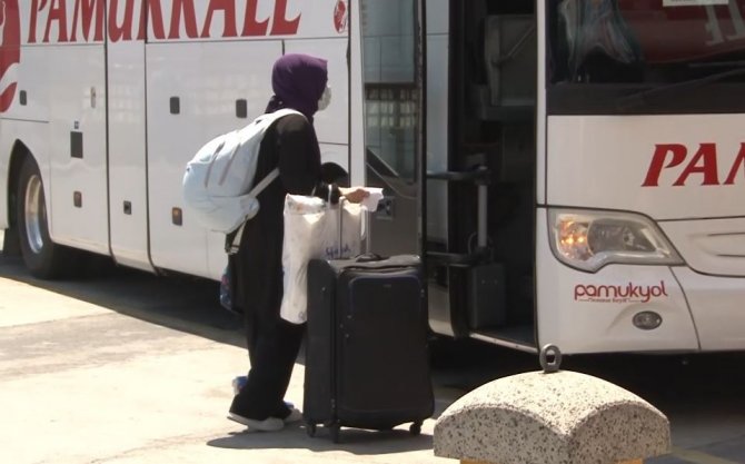 Otogarda Bayram Yoğunluğu Başladı