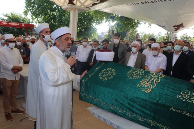 Şeyhülkurrâ Hafız Mikdat Temiztürk Hoca Fatih’te Son Yolculuğuna Uğurlandı