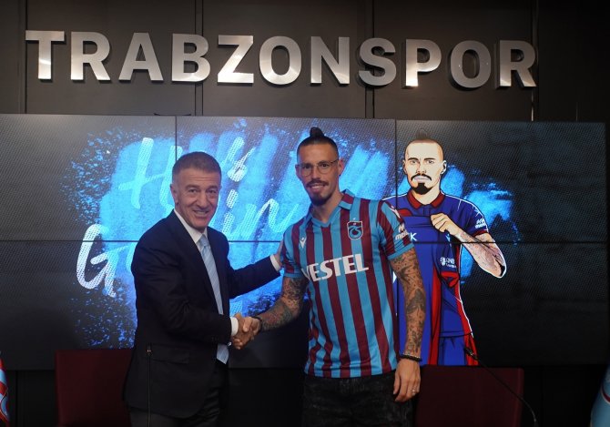 Trabzonspor’da Marek Hamsik İmzayı Attı