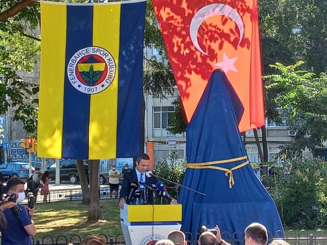 Kadıköy’de Can Bartu Heykeli Törenle Açıldı