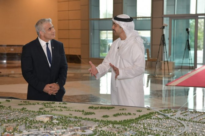 İ̇srail Dışişleri Bakanı Lapid, Bae’li Mevkidaşı Nahyan İle Bir Araya Geldi