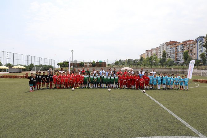 Minikler Futbol Şöleni Düzenlendi