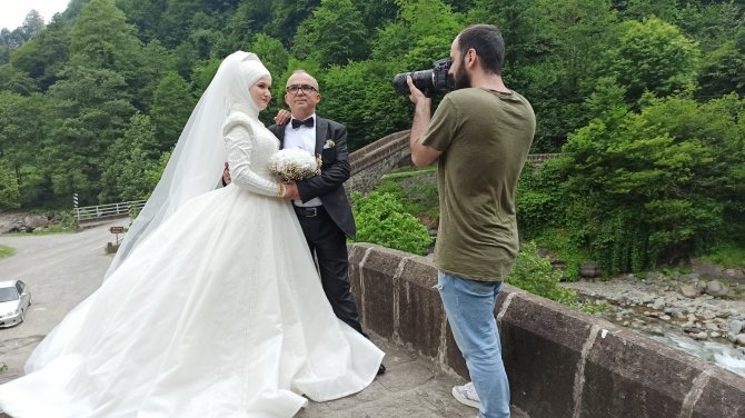 Tarihi Çifte Köprüler Düğün Çekimlerinin Gözde Mekanlarından Biri Haline Geldi