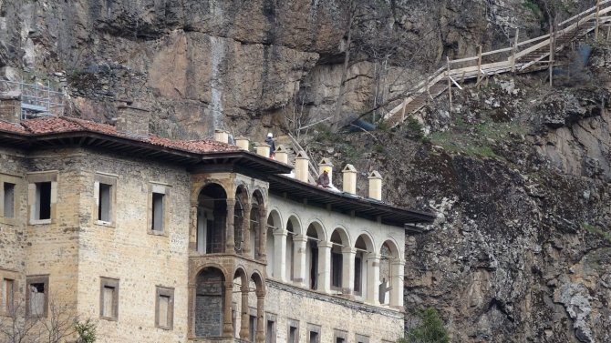 Sümela Bakan Ersoy’u Bekliyor