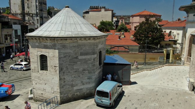 İ̇bb’den Taksim Maksemi’nin Duvarına Jeneratör