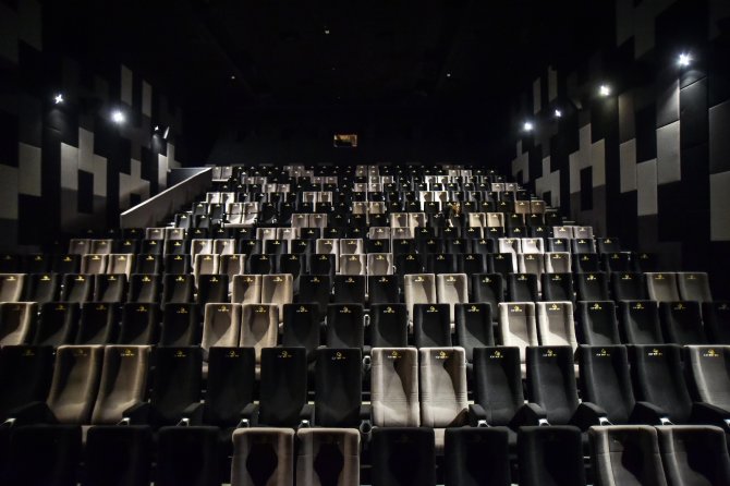 Beyaz Perde Vizyona Girecek Yeni Filmlerle Yarın Açılıyor