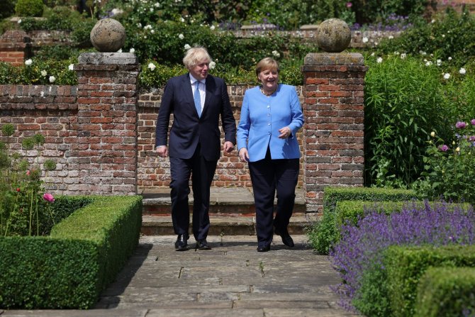 Almanya Başbakanı Merkel’den İ̇ngiltere’ye 