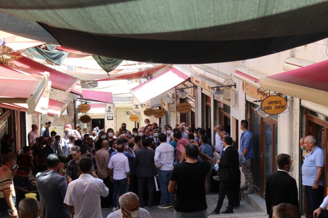 Çevre Şehircilik Bakanı Murat Kurum, Mardin’de Esnafı Ziyaret Etti