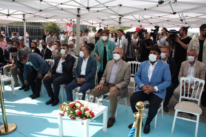 Ebru Yaşar Ortaokulu Coşkuyla Açıldı