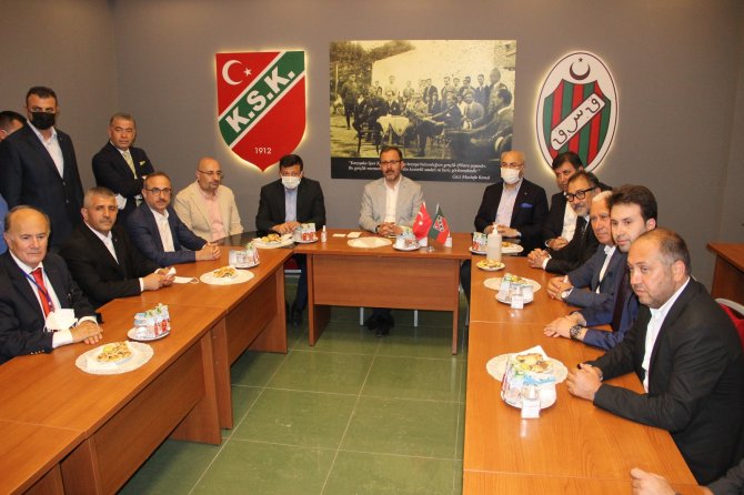 Bakan Kasapoğlu’ndan Karşıyaka’ya Stat Müjdesi