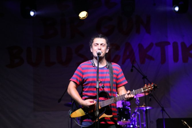 Adanalılar Pinhani Konserine Akın Etti
