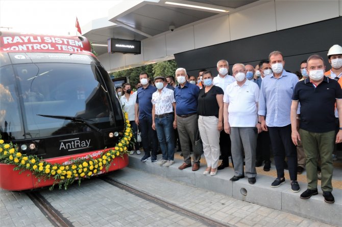 Antalya’da 3. Etap Raylı Sitemin Test Sürüşü Chp’li 10 Büyükşehir Belediye Başkanının Katılımıyla Başladı