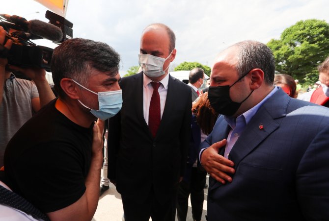 Bakan Varank, Kapıkule Sınır Kapısı’nda Gurbetçilerle Buluştu