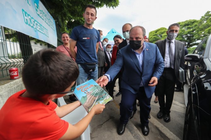 Bakan Varank, Kapıkule Sınır Kapısı’nda Gurbetçilerle Buluştu