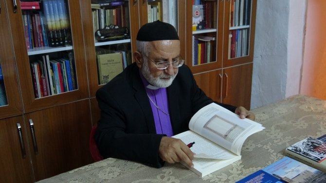 Hazreti Muhammed’in Süryanilere Verdiği Ahitnameler Kitaplaştırıldı