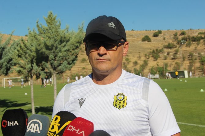 İ̇rfan Buz: “Adem Büyük, Milli Takımda Olması Gereken Bir Futbolcu”