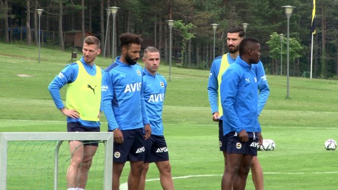 Fenerbahçe’de Hazırlıklar Topuk Yaylası’nda Devam Ediyor
