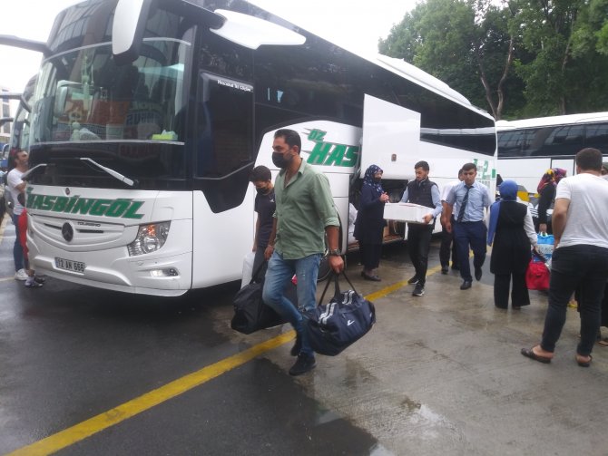 Bayram Öncesi Otogarda Yoğunluk Devam Ediyor