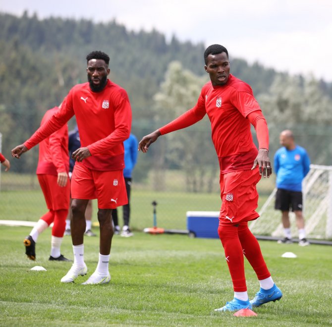 Sivasspor’da Hazırlıklar Gerede’de Devam Ediyor