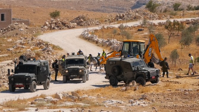 İ̇srail Güçleri, Filistinlerin Kullandığı Su Şebekesini Yıktı