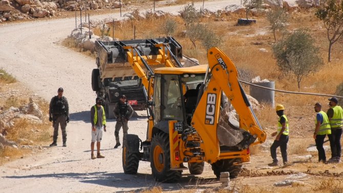 İ̇srail Güçleri, Filistinlerin Kullandığı Su Şebekesini Yıktı