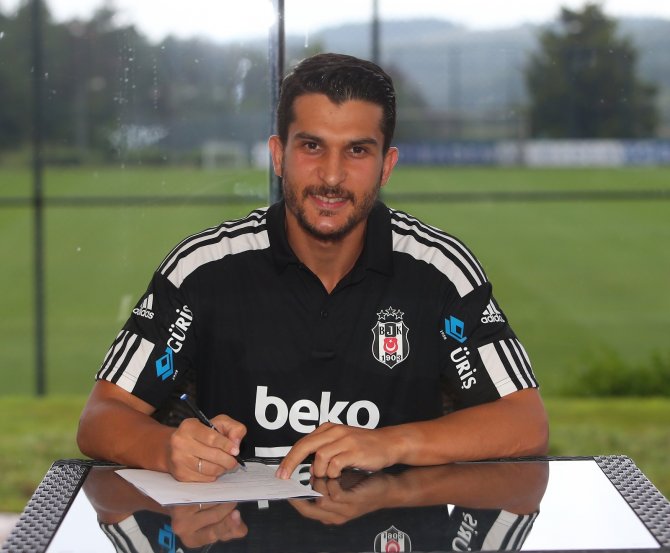 Beşiktaş’ta 4 İmza!