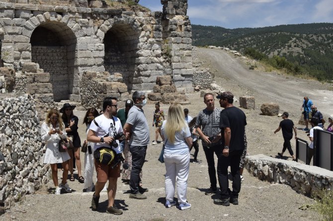 Ünlülerin Salda Gölü Durağı