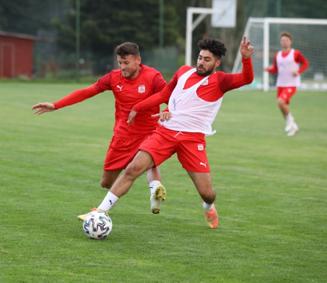 Yiğidolar Günü Üç İdmanla Tamamladı