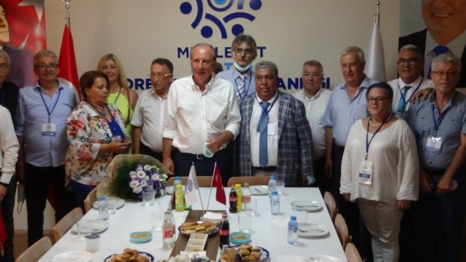 Muharrem İ̇nce: “Muharrem İ̇nce’ye Oy Verdiğinizi Her Yerde Söylemeyin, Valla Sizi Partiden Atarlar”