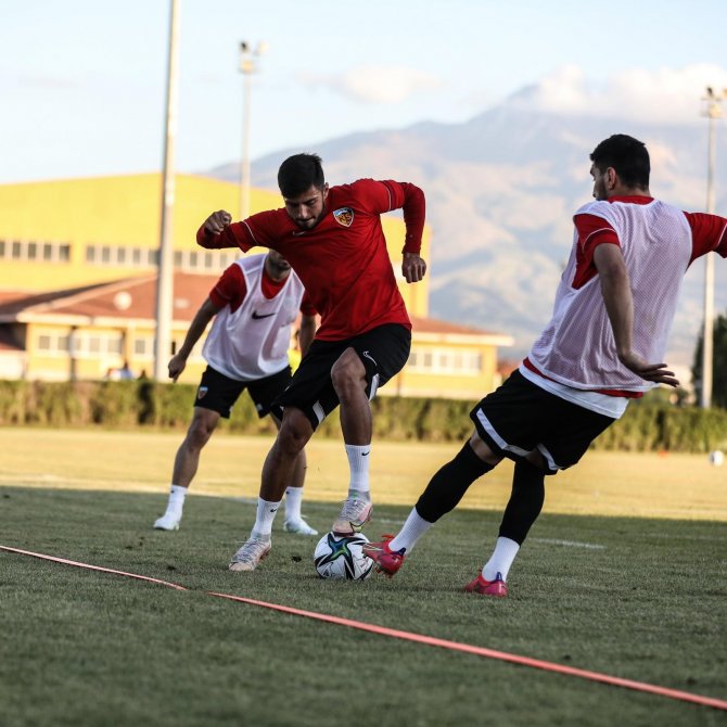 Kayserispor’da Sezon Hazırlıkları Sürüyor