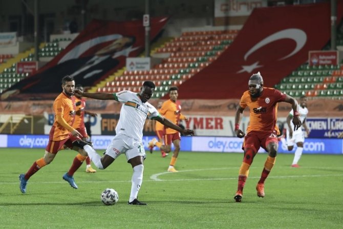 Alanyaspor’da Babacar Kalp Spazmı Geçirdi