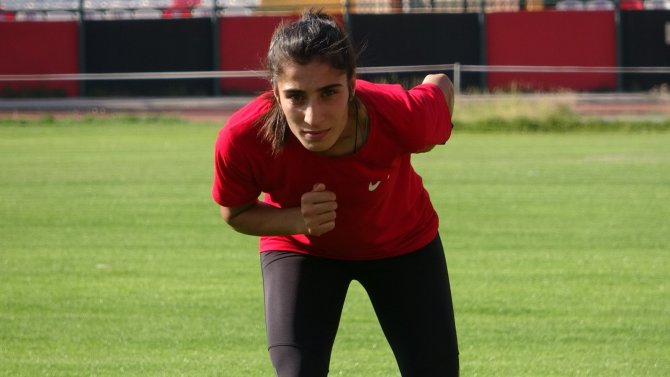 Türkiye Rekortmeni Milli Sporcu Nevin İ̇nce Avrupa Şampiyonası’na Hazır