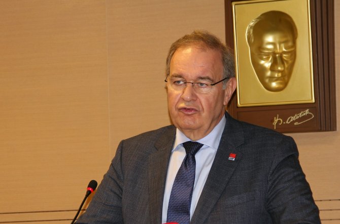 Chp Ekonomi Masası Heyeti Giresun’da İş Adamlarıyla Bir Araya Geldi