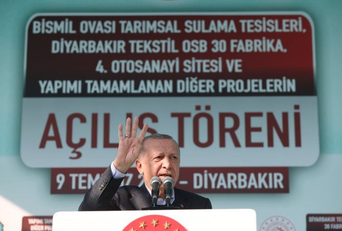 Cumhurbaşkanı Erdoğan, Diyarbakır’da 2.5 Milyar Liralık Yüzlerce Eserin Açılışını Yaptı
