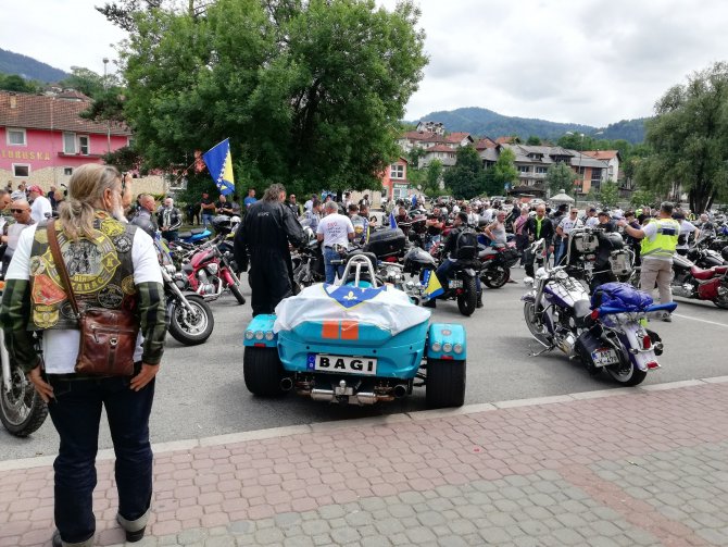 Yüzlerce Motorcudan Srebrenitsa Kurbanlarının Anısına "Motosiklet Maratonu"