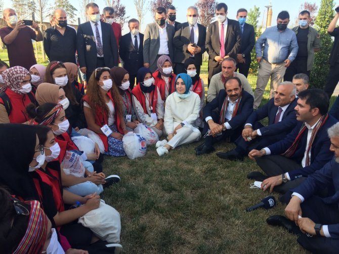 Konyalı Bakan Kurum’un Tonya Ziyareti Renkli Görüntülere Sahne Oldu