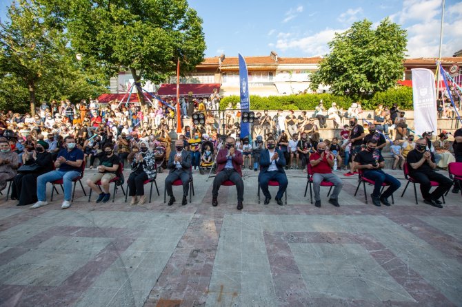 Bursa Sokakları Sanatla Şenleniyor