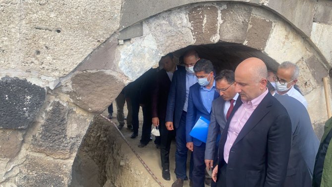 Bakan Karaismailoğlu, Kırkgöz Köprüsü’nde İncelemede Bulundu