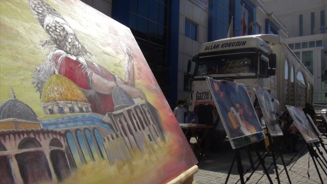 Minia Kudüs Tırına Yoğun İlgi