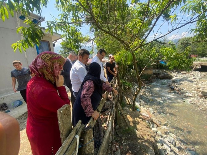 Selde Hayatını Kaybeden Vatandaşın Ailesini Ziyaret Ettiler