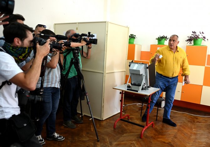 Bulgaristan’daki Erken Seçimde, Borisov’un Partisi Gerb Az Farkla Önde