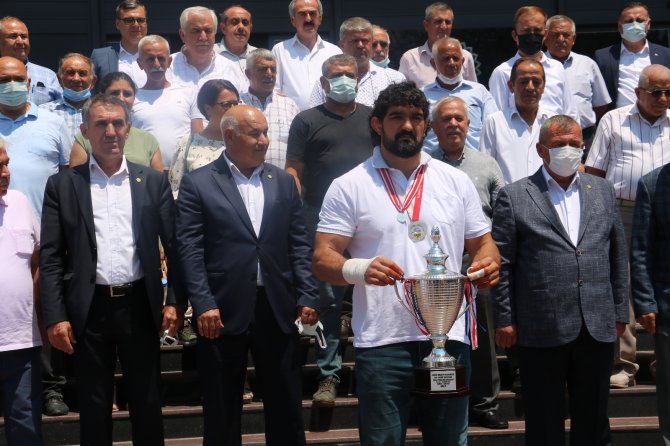 Kırkpınar İkincisi Koç, Davul Zurna İle Karşılandı