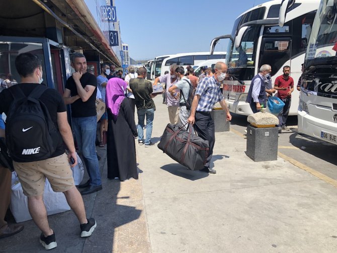 Otogarda Yoğunluk Başladı, Erken Rezervasyon Öneriliyor