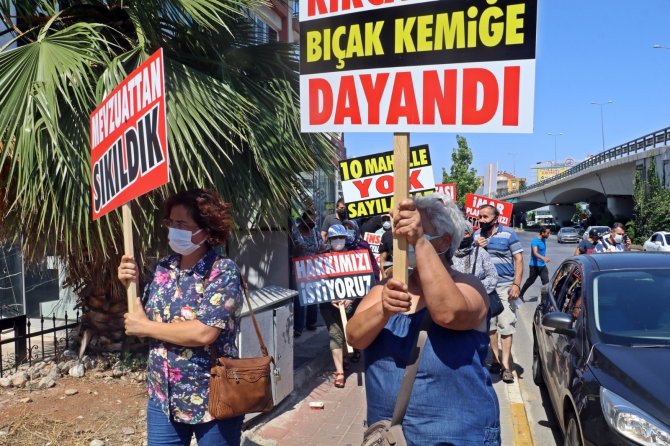 İ̇mar Planları İptal Edilen Mahalleliden Siyah Çelenkli Eylem